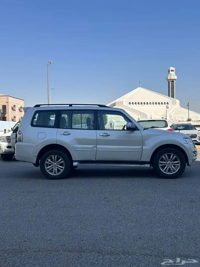 ميتسوبيشي باجيرو 2014 1