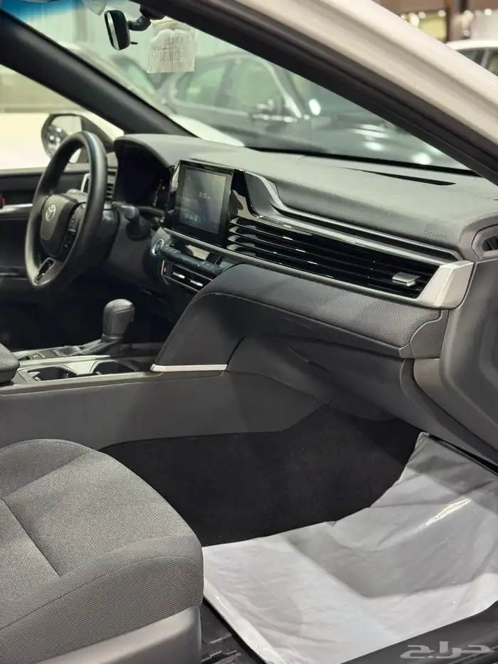 تويوتا كامري 2025 استاندر سعودي بنزين - عداد 48 الف 9