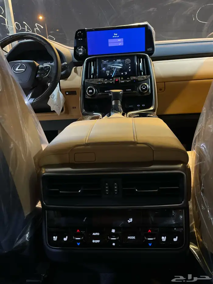 لكزس LX600 Bb 2025 متوفر ابيض واسود داخلي احمر وجملي 21