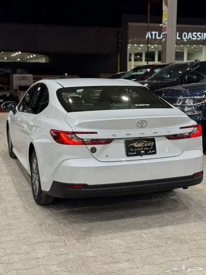 تويوتا كامري 2025 استاندر سعودي بنزين - عداد 48 الف 3
