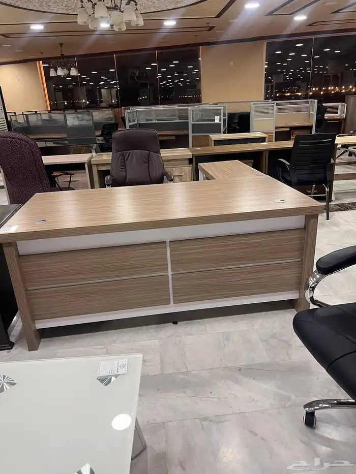 مجموعة مكتب تنفيذي فاخرة مع خزانة 56