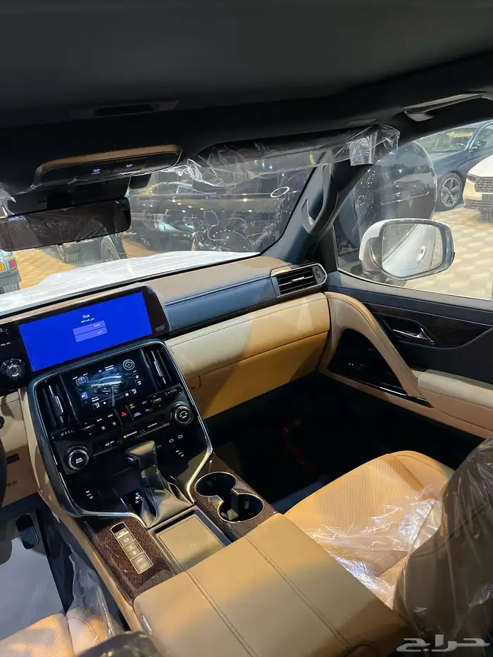 لكزس LX600 Bb 2025 متوفر ابيض واسود داخلي احمر وجملي 27