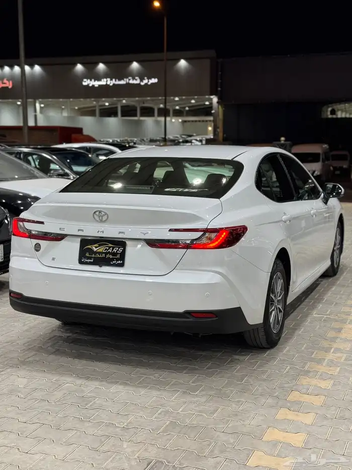 تويوتا كامري 2025 استاندر سعودي بنزين - عداد 48 الف 4