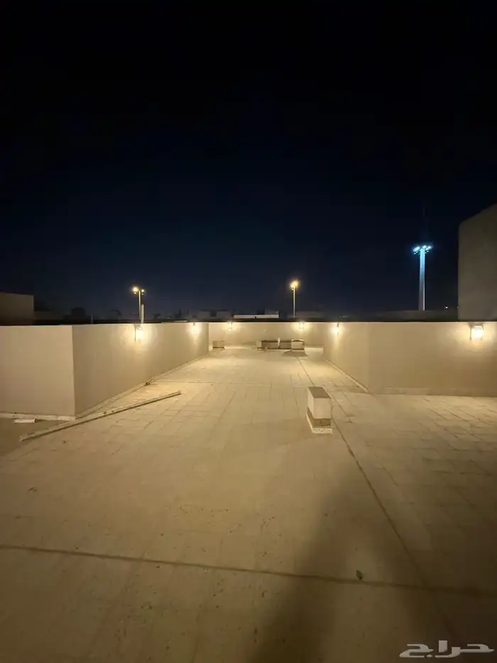 فيلا للإيجار بحي المهديه 4
