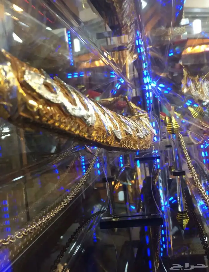 هدايا   لجميع المناسبات تقاعد حفلات تهنئة زواج اطقم بشت سيف 38