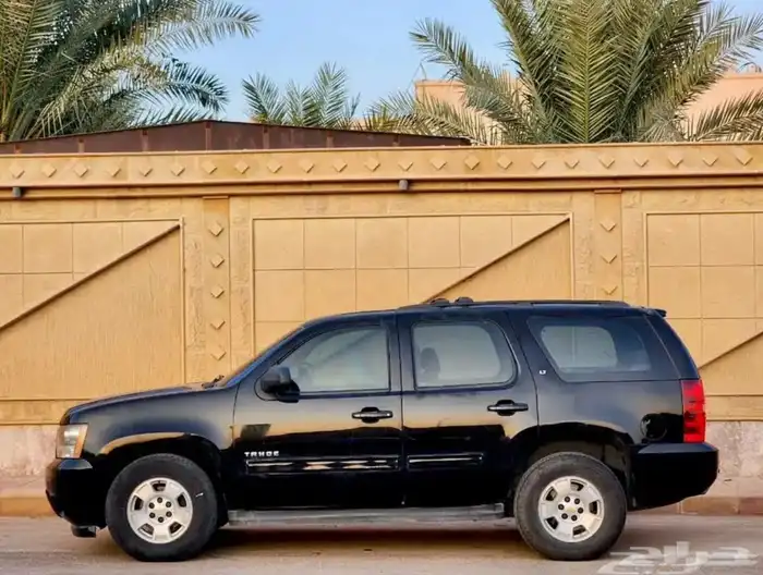 تاهو للبيع 2013 او للبدل بسيارة صغيره مديل حديث 1