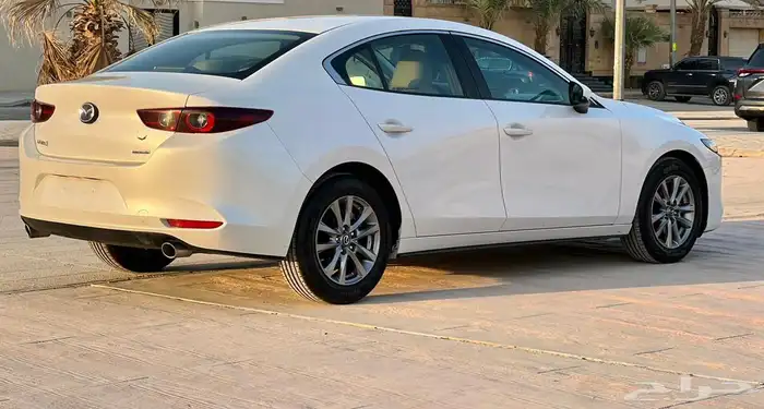 مازدا 3 موديل 2022 نصف فل نظيف جداا ( تم البيع ) 3