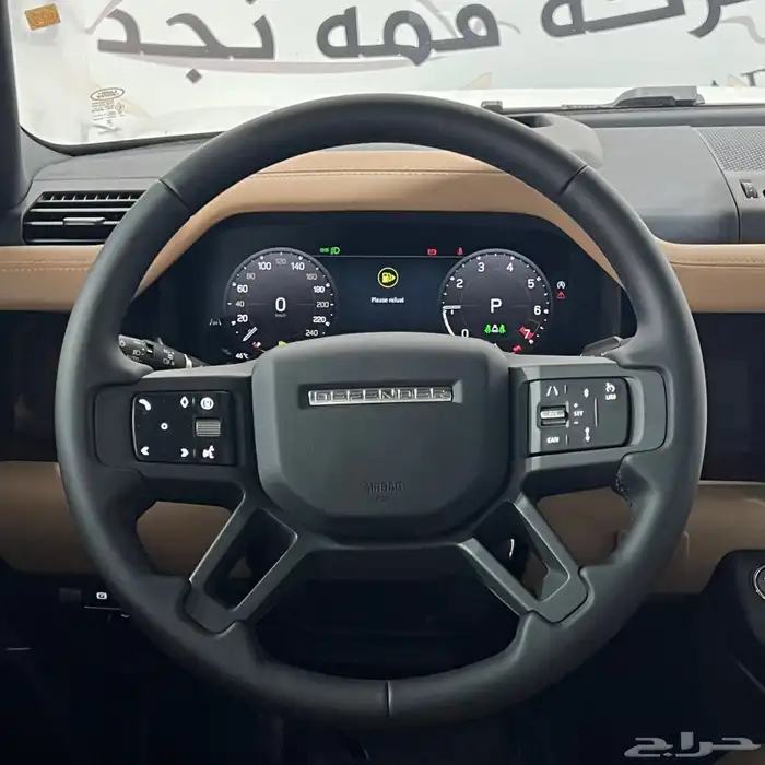 لاند روفر ديفندر 6 سلندر HSE موديل 2025 سعودى 3