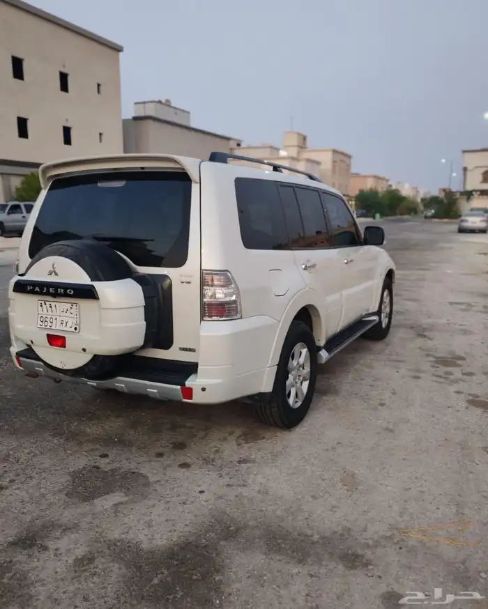 ميتسوبيشي باجيرو 1
