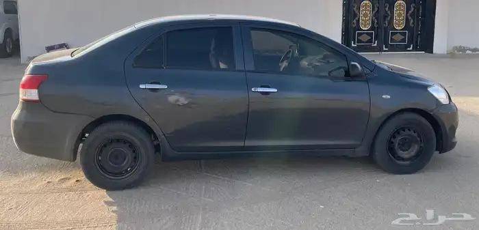 يارس الموديل 2013 اللون رصاصي غامق 0