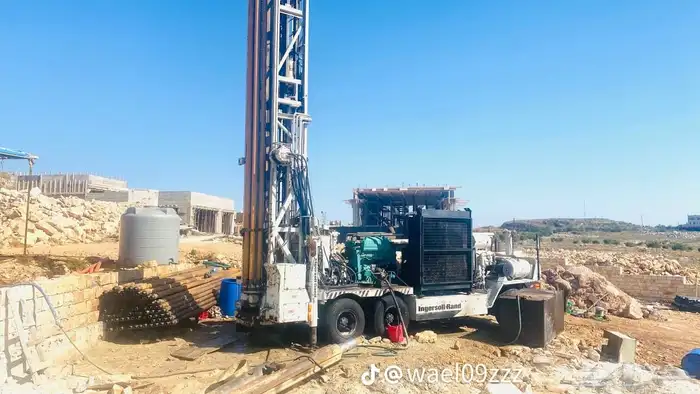حفار ابار ارتوازية 3