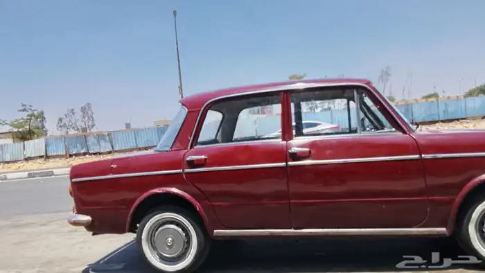 للبيع سيارة فيات 1100 R موديل 1975 6