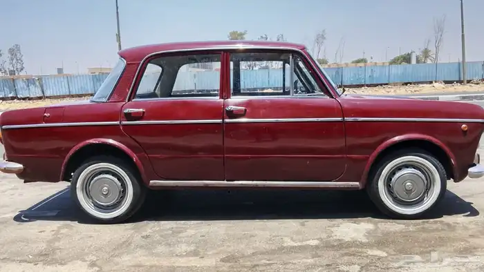للبيع سيارة فيات 1100 R موديل 1975 5
