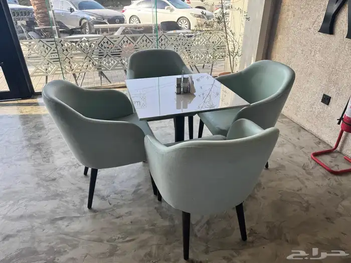 كراسي تبع كوفي للبيع مع طاولات 35 كرسي و 25 طاولة 0