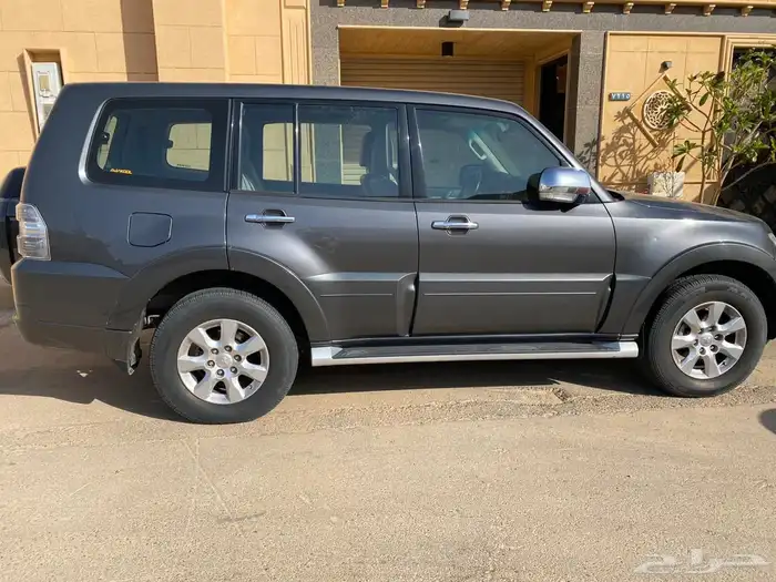 باجيرو مكينة 3500 بنزين مالك اول 1