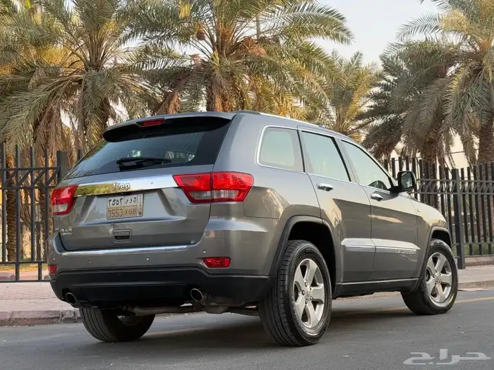 جراند شروكي 2013 ( فل كامل V8 ) 27