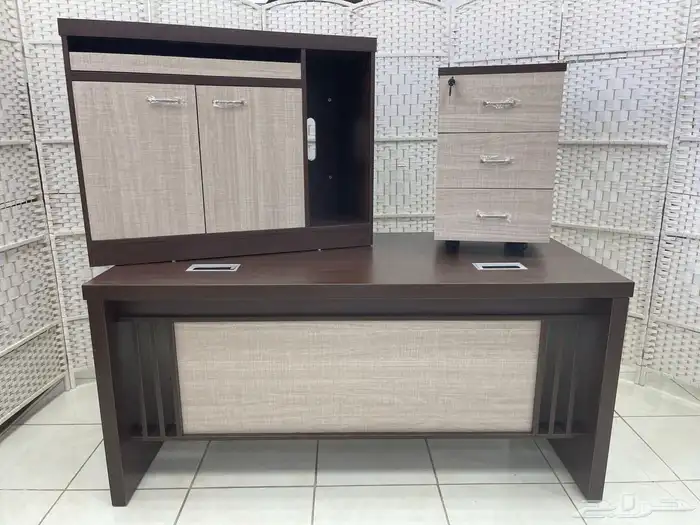 مجموعة مكتب تنفيذي فاخرة مع خزانة 7