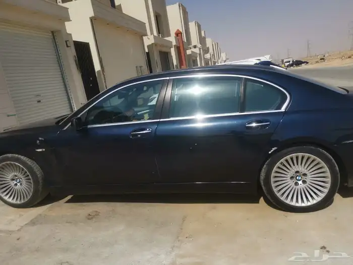 سيارة BMW 10