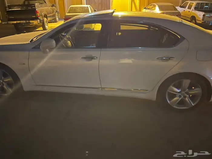 للبيع لكزس ls 460 موديل 2008 0