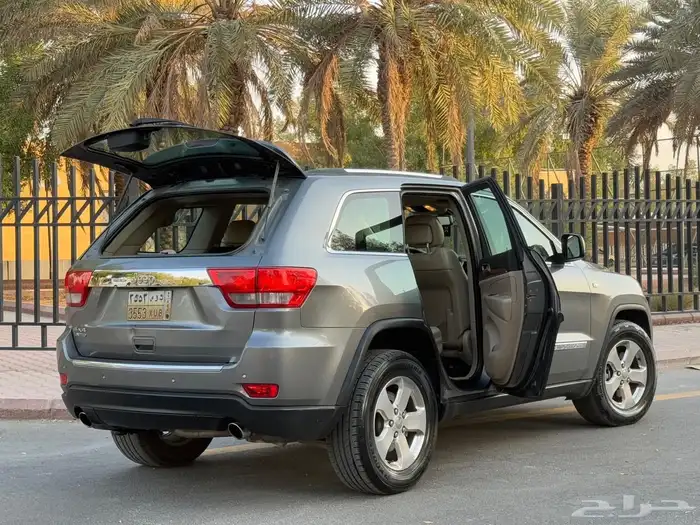 جراند شروكي 2013 ( فل كامل V8 ) 29