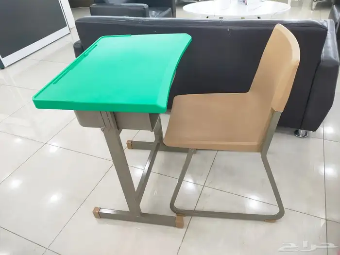 كراسي و طاولات و ألعاب أطفال 39