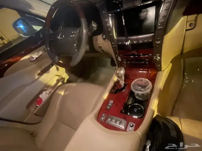 للبيع لكزس ls 460 موديل 2008 9