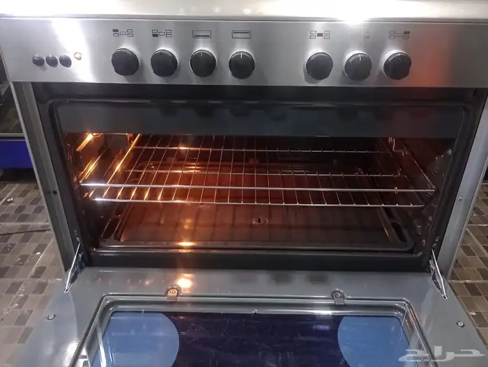 للبيع فرن ايطالي جليم غاز اصلي مقاس60 90 موجود في المحل جده 8