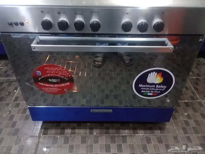 للبيع فرن ايطالي جليم غاز اصلي مقاس60 90 موجود في المحل جده 9