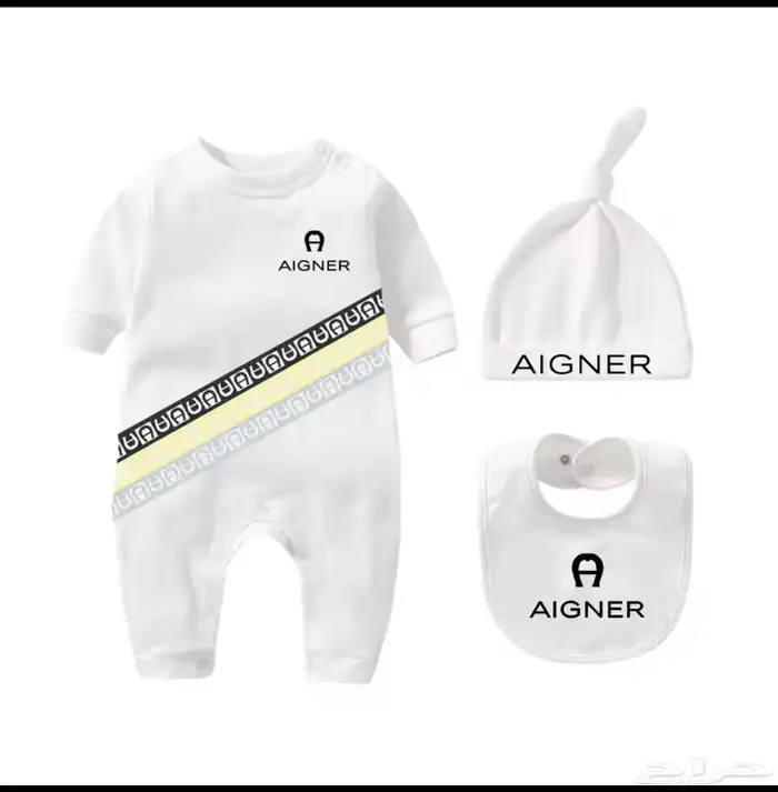 طقم ملابس مواليد تقليد من ماركة AIGNER 1