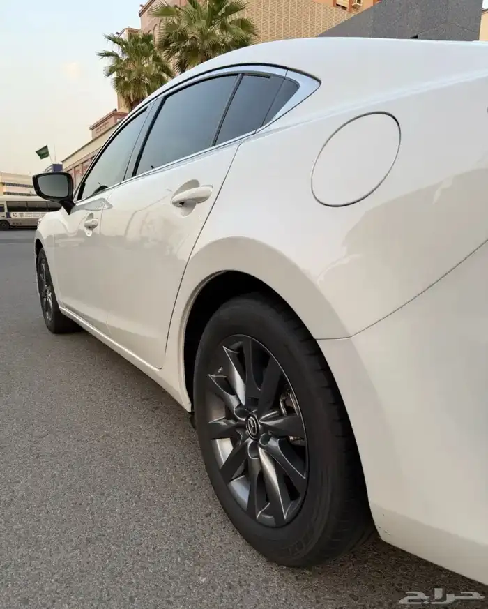 مازدا 6 ستاندر 2025 ابيض عداد 25000 23
