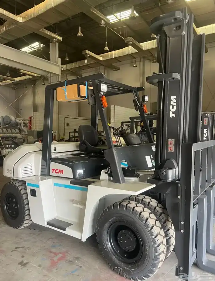 رافعه شوكيه فوركلفت سيزرلفت مان لفت للايجار Forklift 2