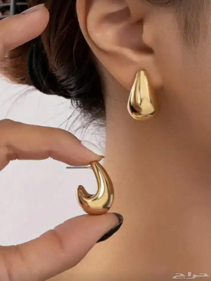 ملابس فستان بلوزه تنوره بوت كعب اكسسوارات بلوفر جكيت بجامه 11