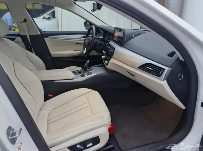 بي ام دبليو i 520 موديل 2022 5