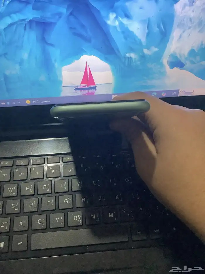 ايفون 11 العادي 12