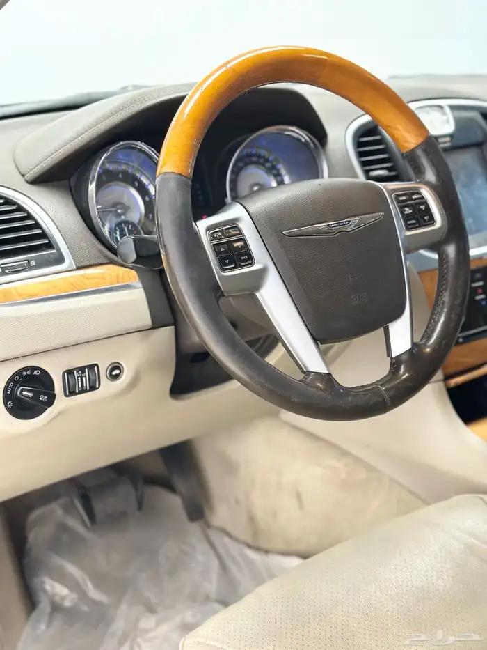 كرايزلر C300 نص فل هيمى 2012 8