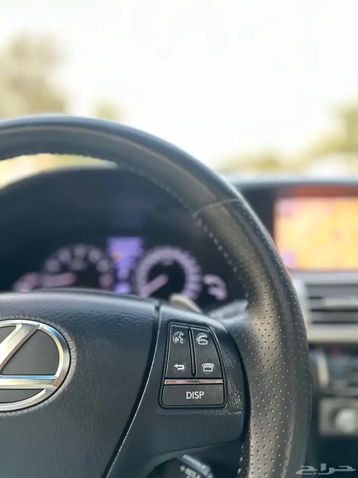 لكزس LS460 موديل 2013 سعودي اسبورت 23