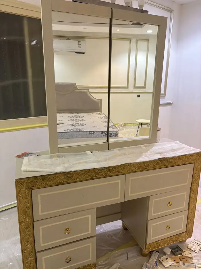 تم البيع 2 كمودينا وسرير مترين في مترين وتسريحه 7