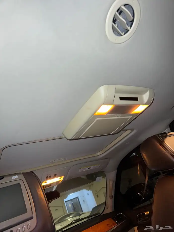 CADILLAC ESCALADE PLATINUM 32
