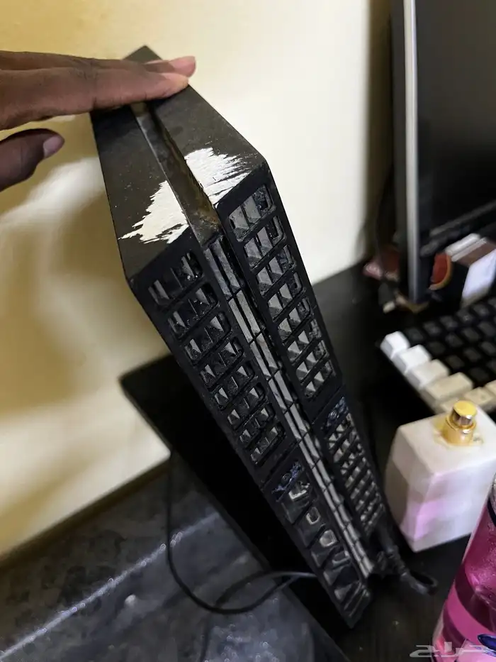 سوني فور للبيع و ماسو و كيبورد 1