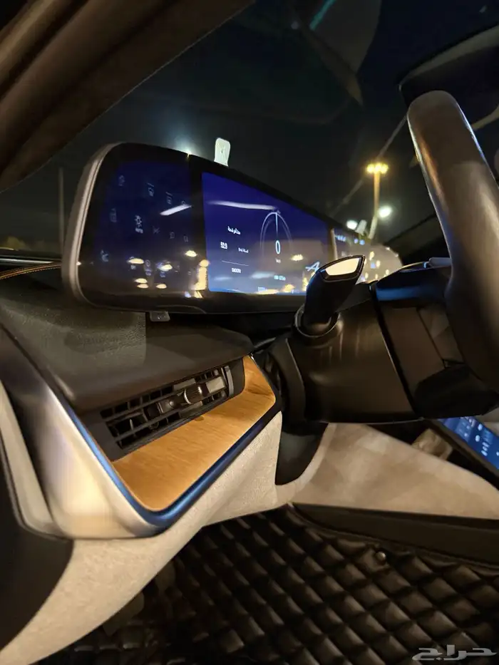 Lucid Air Touring   فخامة كهربائية بمواصفات عالية 12