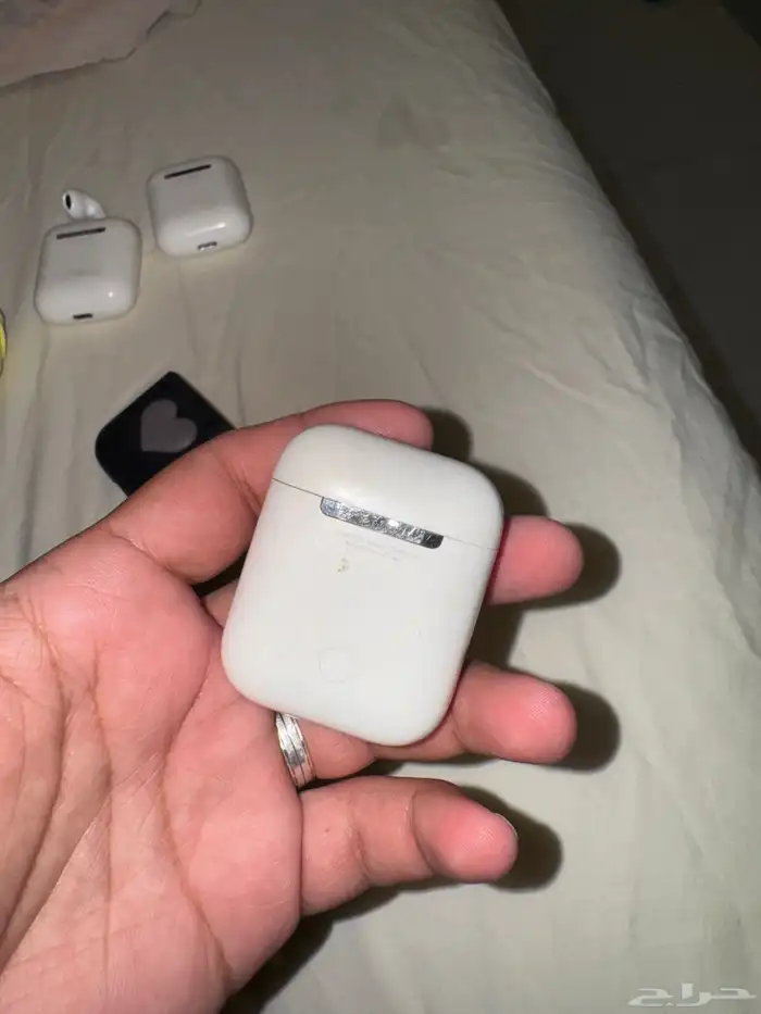 للبيع سماعات ايربودز 4