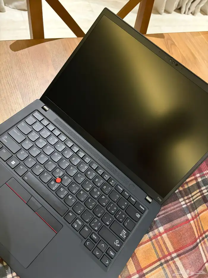 Lenovo ThinkPad T14s الجيل 13 تحت الضمان سنه ونص 5