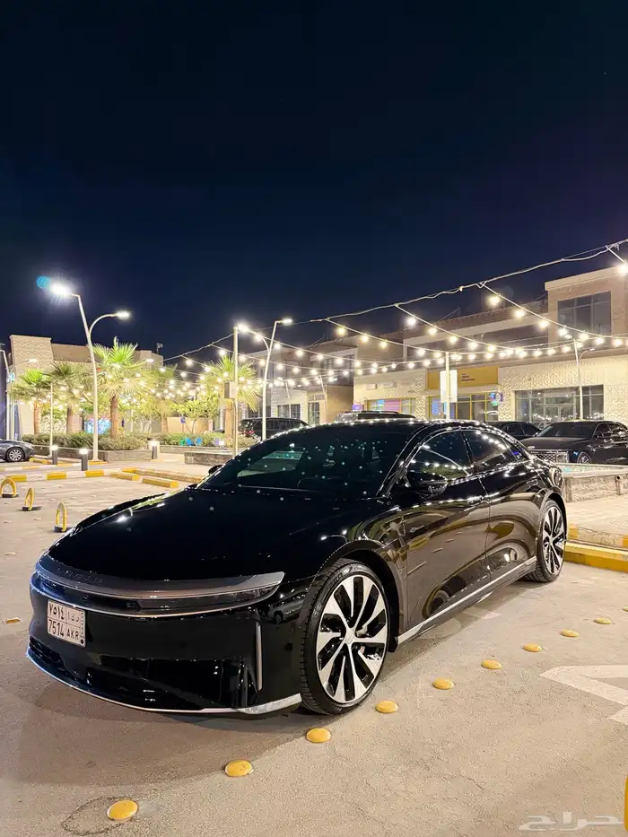 Lucid Air Touring   فخامة كهربائية بمواصفات عالية 0