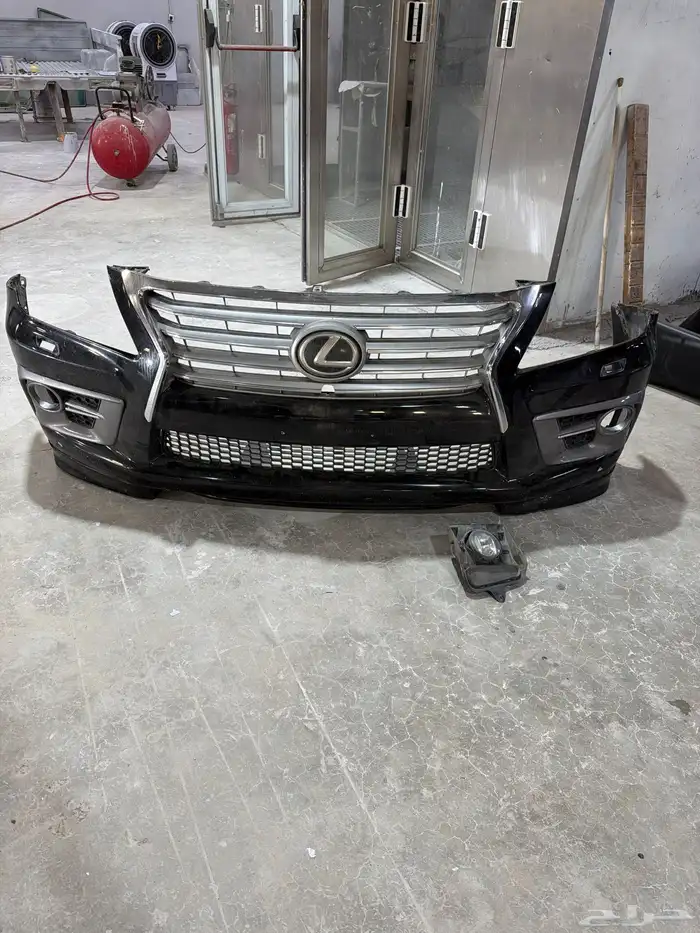 للبيع صدمات اماي وخلفي جيب لكزس 2015 0