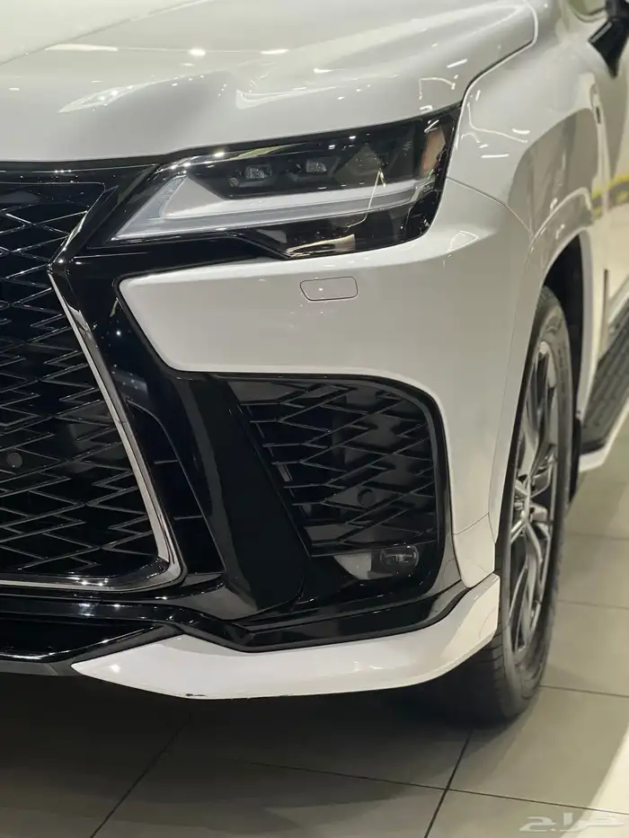 لكزس LX600 اف سبورت 2