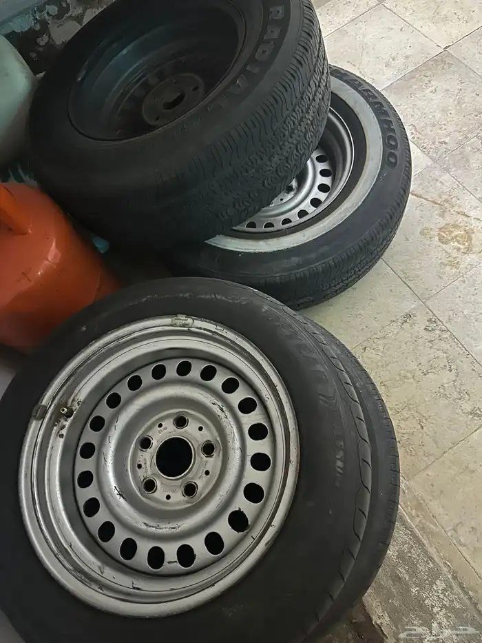 جنوط مرسدس للهايلوكس 1
