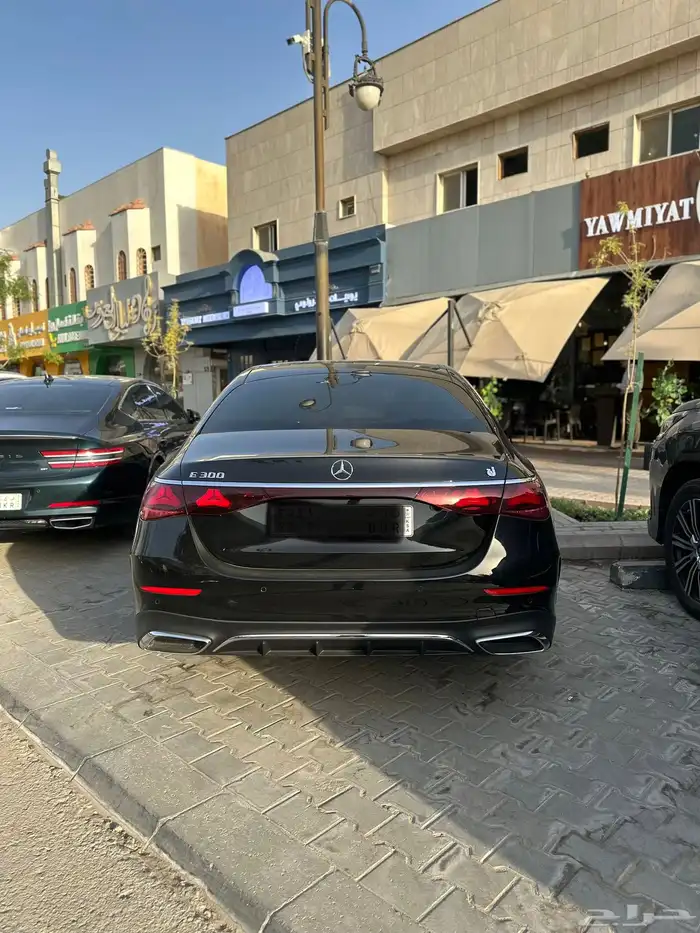 مرسيدس E300 2025 3