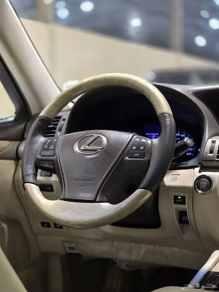 لكزس LS460 موديل 2013 بحالة ممتازة 11