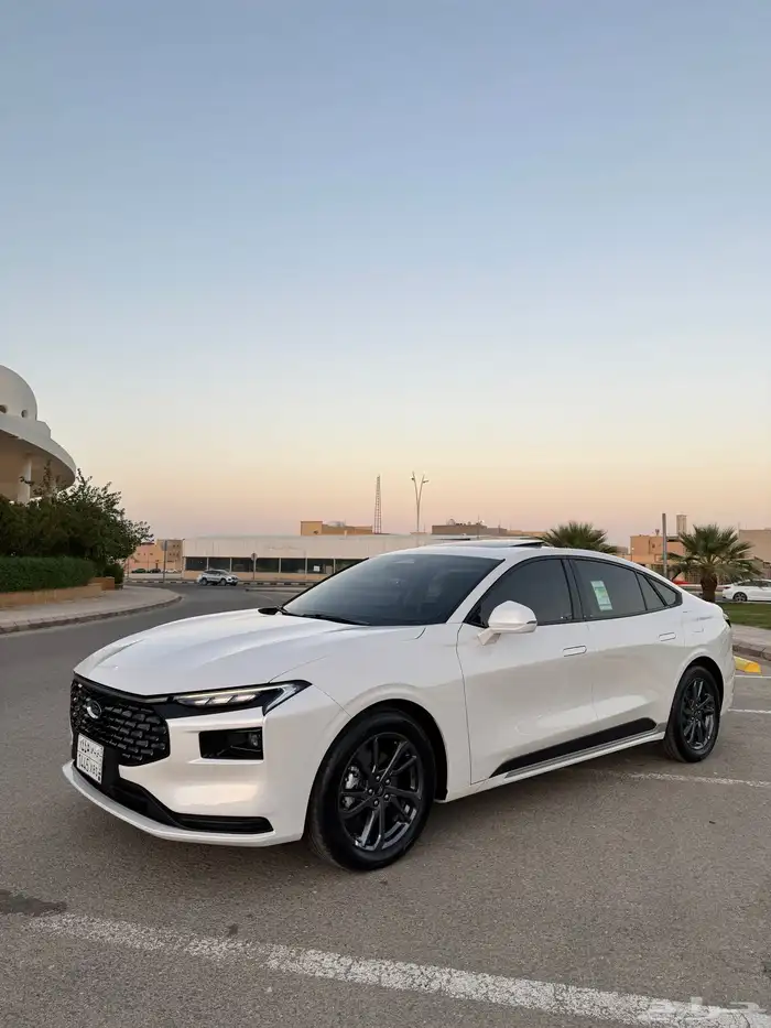 فورد تورس 2025 ترند نص فل 24
