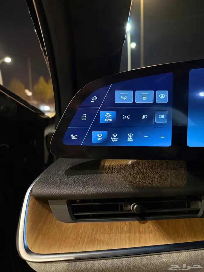 Lucid Air Touring   فخامة كهربائية بمواصفات عالية 9